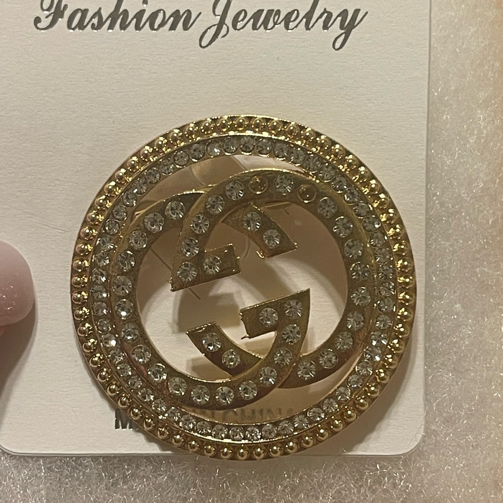 Gold Crystal Interlocking Circle Brooch - Picture 2 of 2
